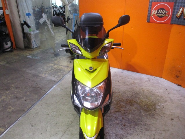 フロントから見てもこの通り状態グッド！！バイザー装備も嬉しいオプション！早い者勝ちの一台！！